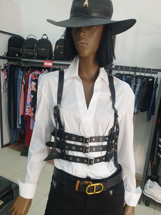 Продаю портупею женскую