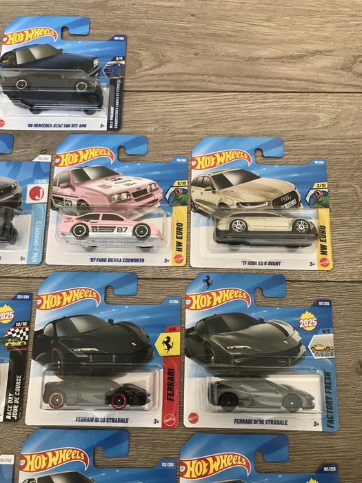Hot wheels колички BMW Ferrrari mercedes audi nissan ford hotwheels