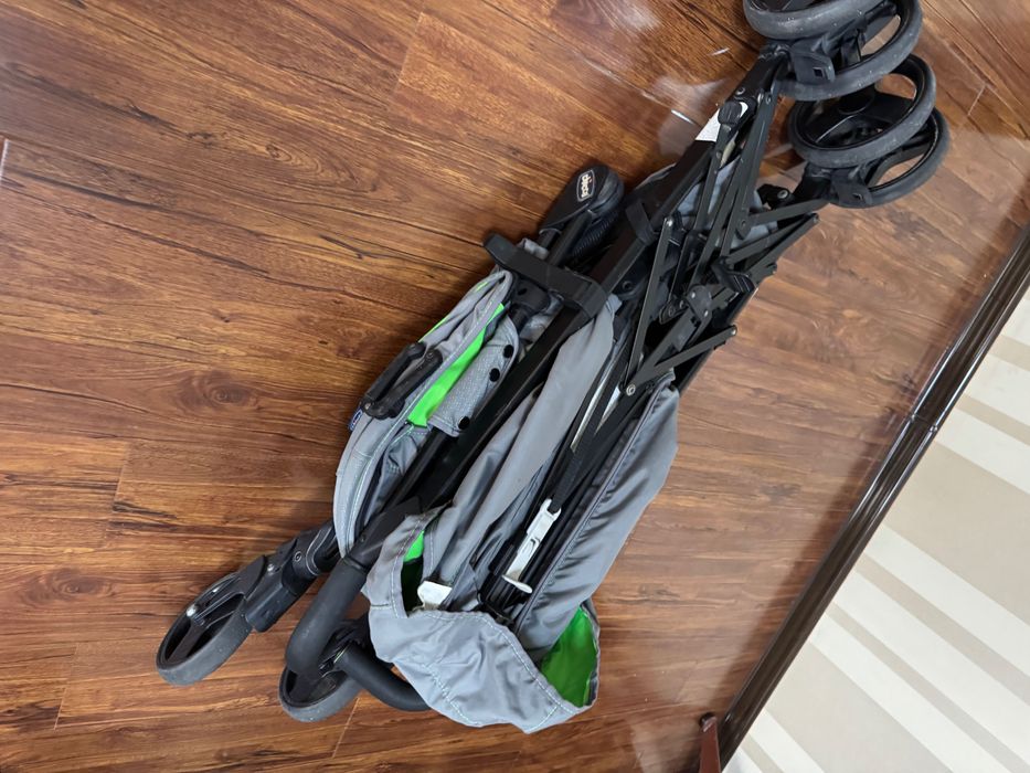 Коляска прогулочная Chicco