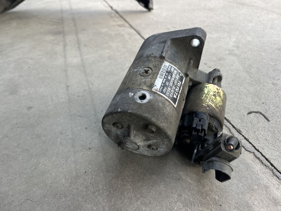 Стартер Toyota Yaris 1.0 бензин