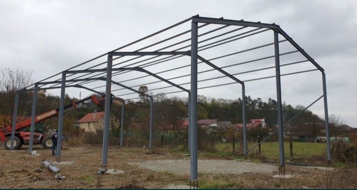 Vand hale metalice avem pe stoc la super preț 
10 metri latime
20 metr
