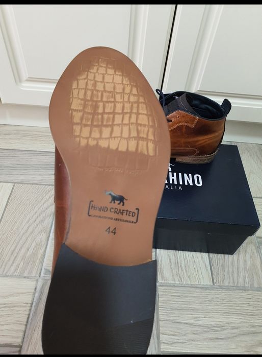 Ghete editie limitata, piele naturala portugheza, lucrate manual;