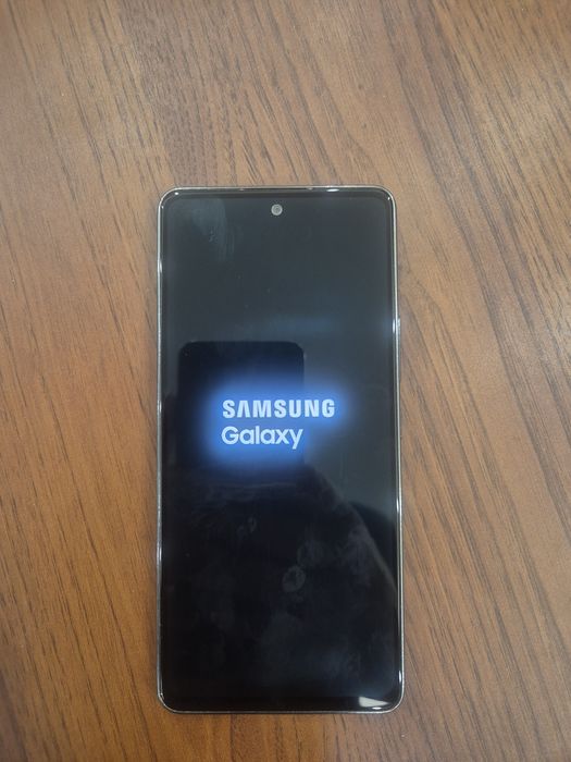 Телефон и часовник