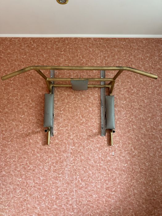 Турник металлический