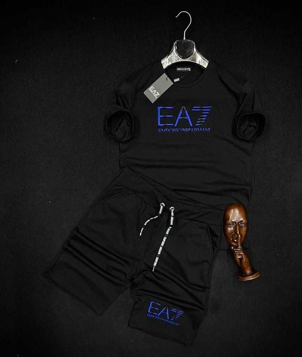 Мъжки къси екипи Armani