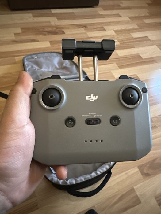 Продавам Дрон Dji mavic air 2 combo