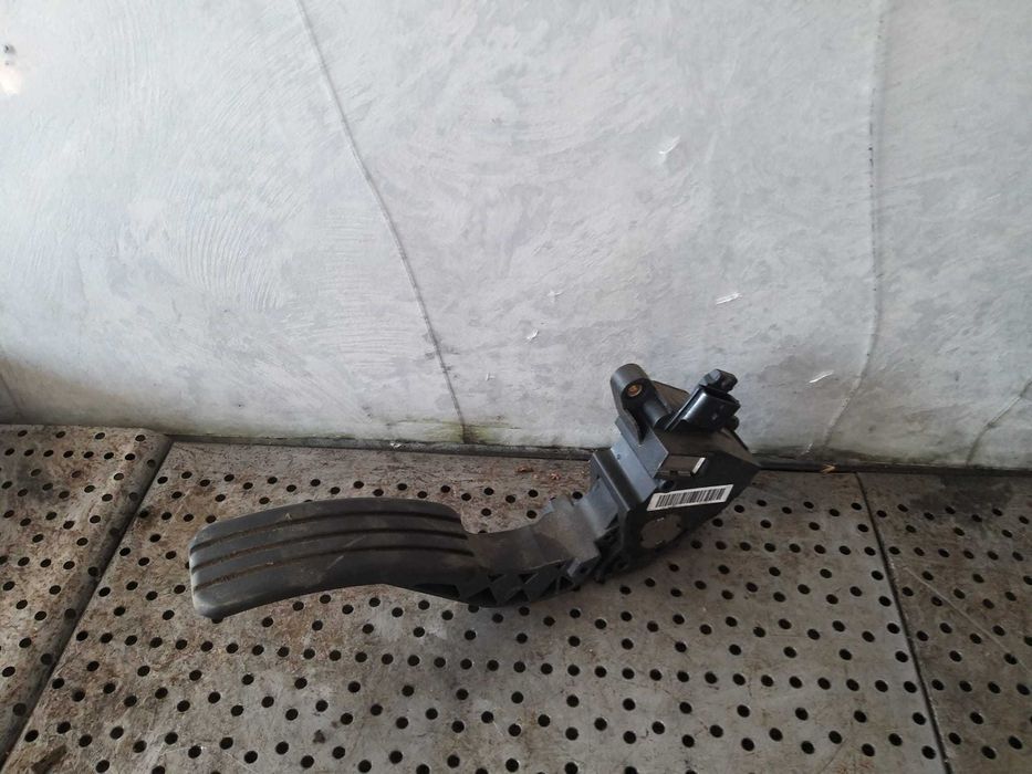 Pedala acceleratie renault megane 3 180020022r