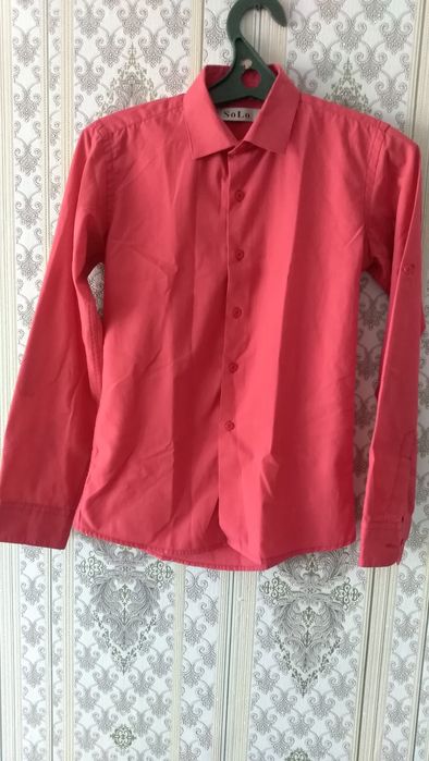 Продам рубашки школьные