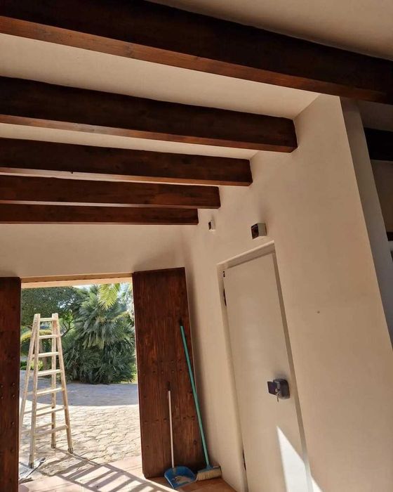 Zugrav în Târgoviște – disponibil rapid pentru lucrări.