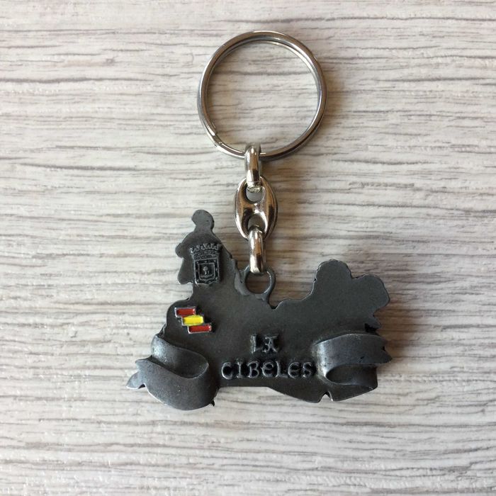 НОВ 100 % оригинален метален ключодържател МАДРИД / Madrid от Испания
