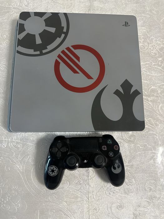 Продается Лимитированный коллекционный PS4 Slim 1Tb в хорошем состояни
