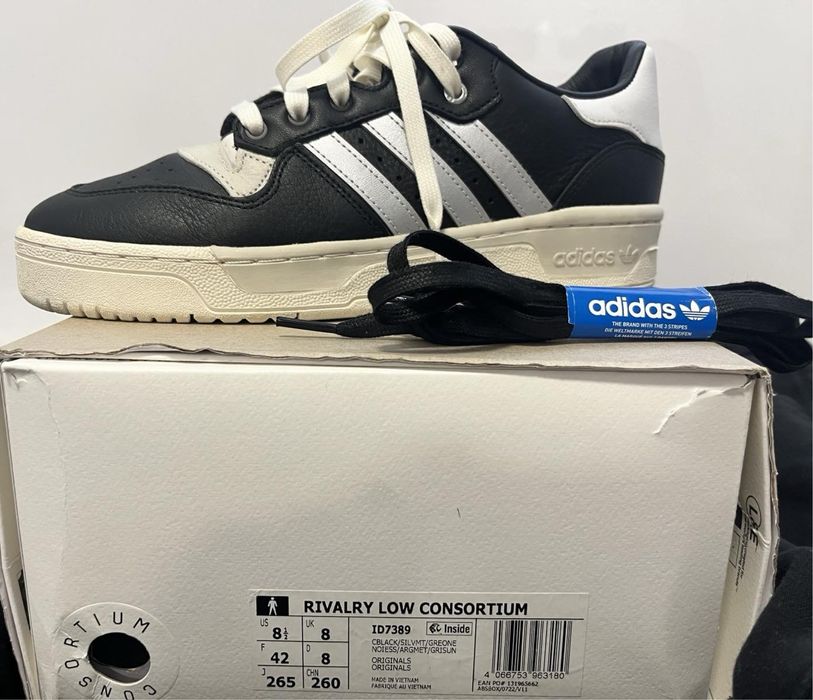 Оригинални маратонки Adidas Rivalry Consortium номер 42