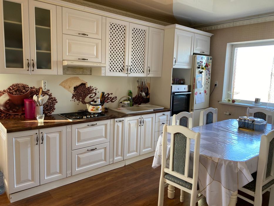 Продою коттедж в Кунгейе