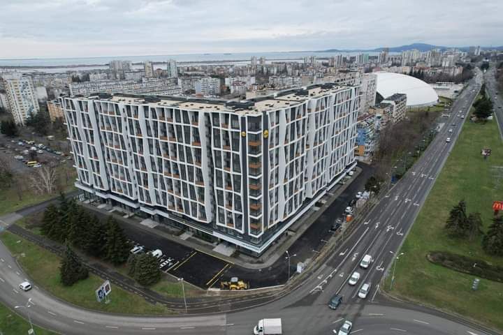 Тристаен обзаведен апартамент