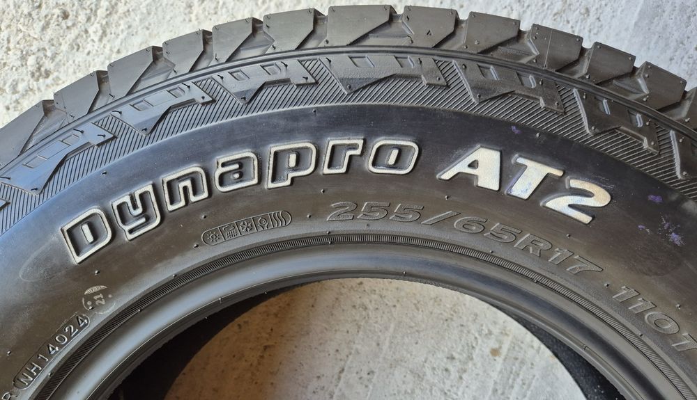 O bucată 255 65 R17 M+S iarnă - una Hankook