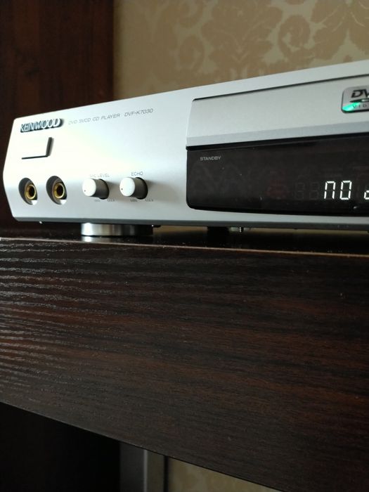 Продам CD/DVD проигрыватель.