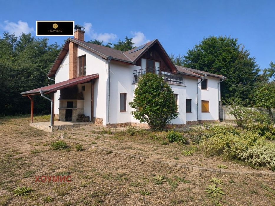 Къща 89 кв.м за продажба в с. Великово | Двор 2865 кв.м с барбекю