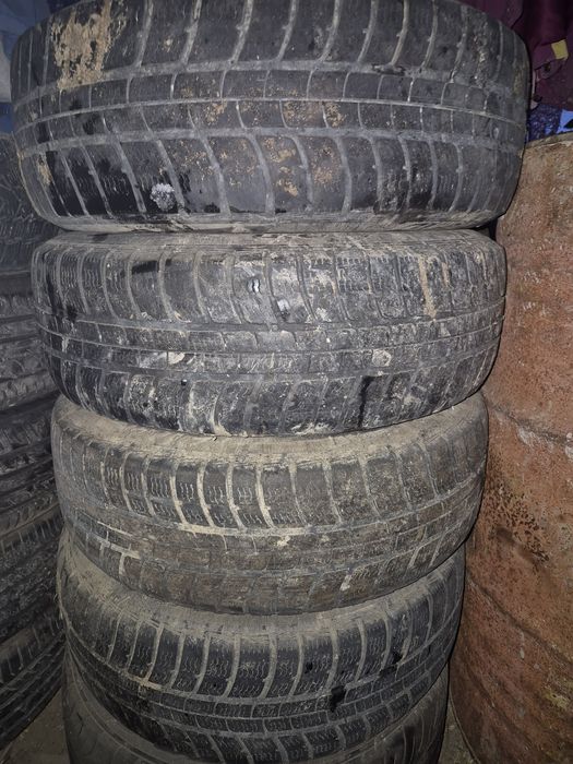 Vand set 4 jante de aliaj pe 15 cu cauciucuri Michelin m+s 195/65 R15
