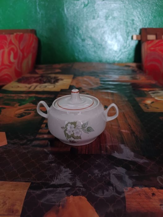 Посуда(сахарница)