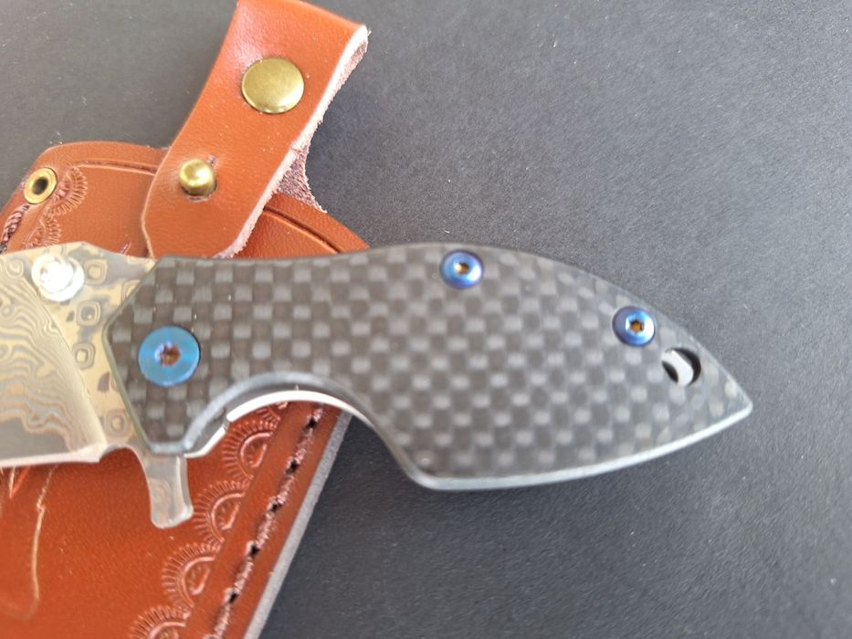 Сгъваем мини нож от дамаска стомана VG-10 и дръжка от карбон