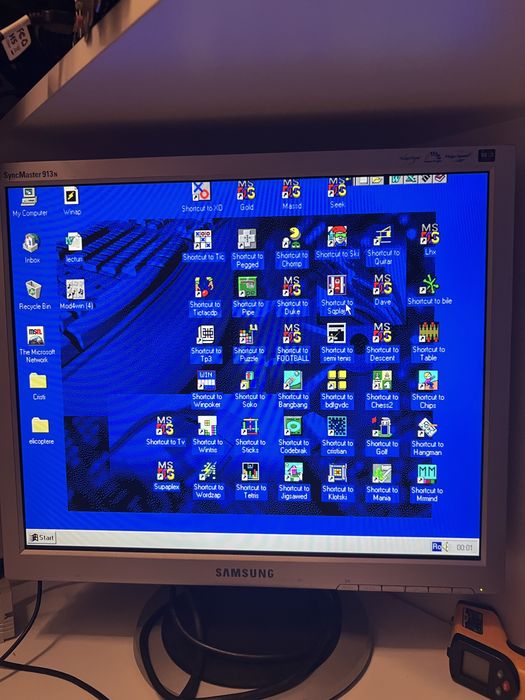 Retro PC Pentium 1 cpu 60 mhz compaq deskpro Bucuresti Sectorul 2 • OLX.ro