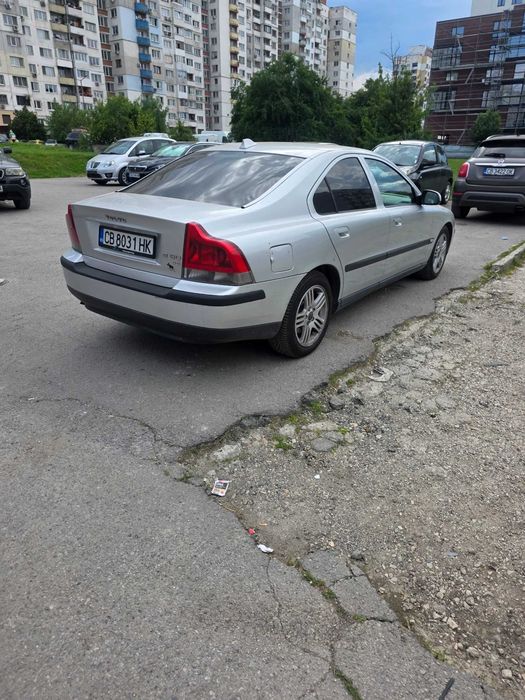 Продавам Volvo S60 D5, 2003 г. , 2. 4 дизел, 163 к. с. сив металик