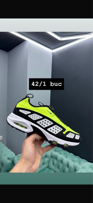 NIKE SNDR, marimea 42