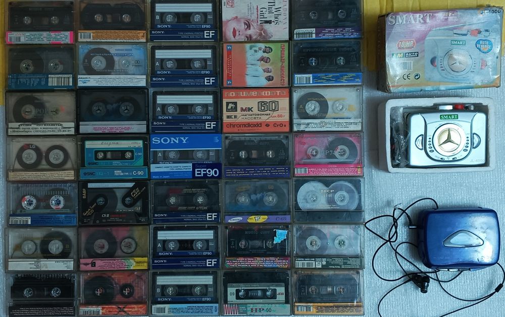 Аудиокассеты и плеера
