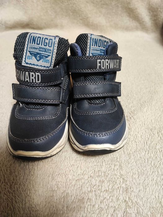 Ботинки новые на мальчика 23 размер