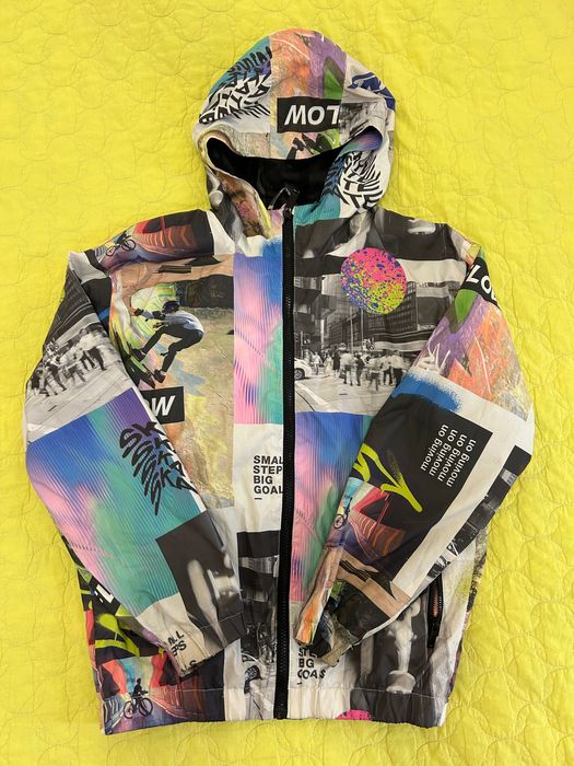 Супер готино яке Reserved