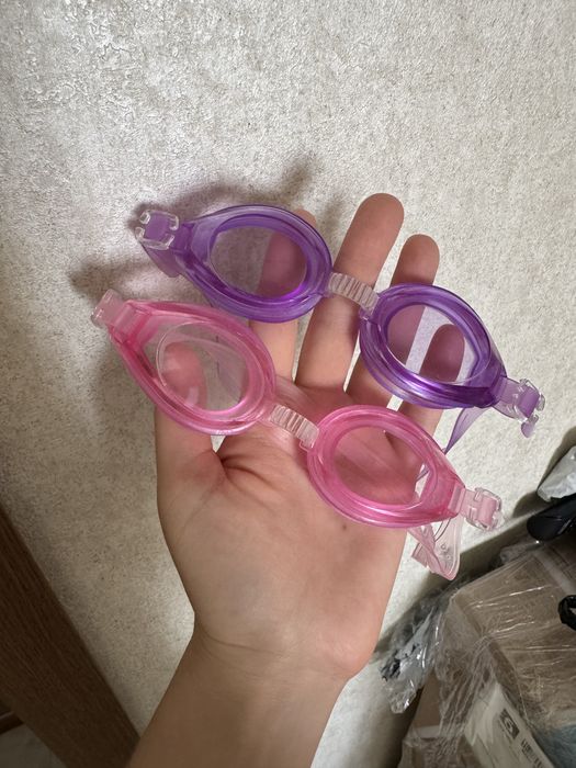 Продам очки для плавания