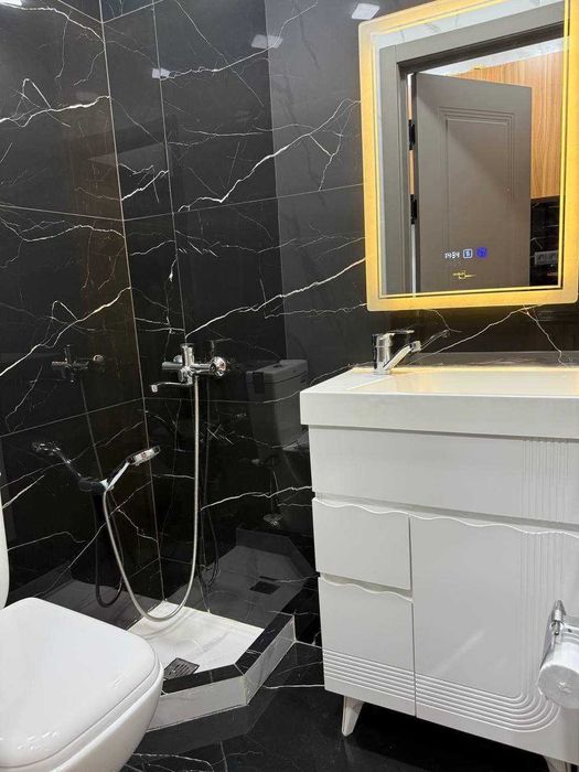 Продается офис  ул.Нукус  100м2