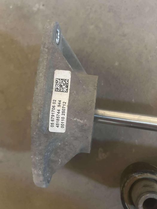 Оригинални задни амортисьори BMW F30