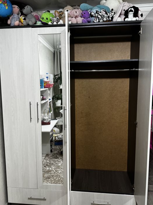 Продам шкаф для спальни