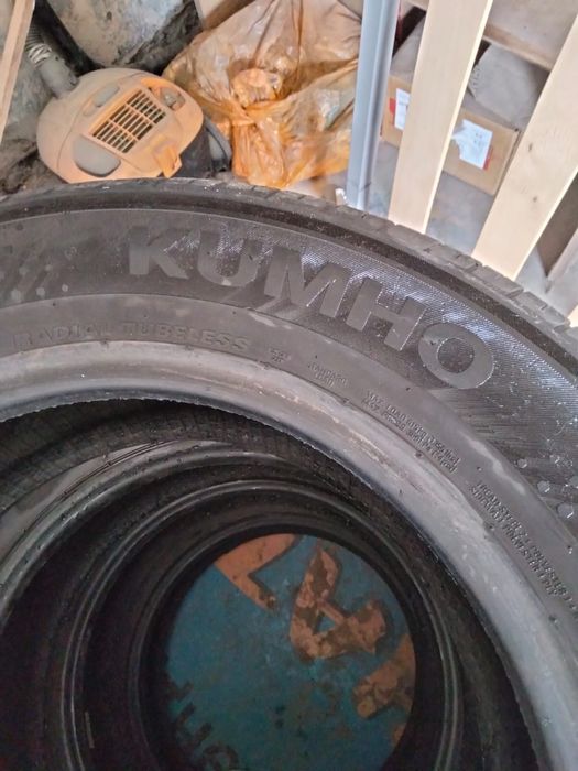 продам комплект шин