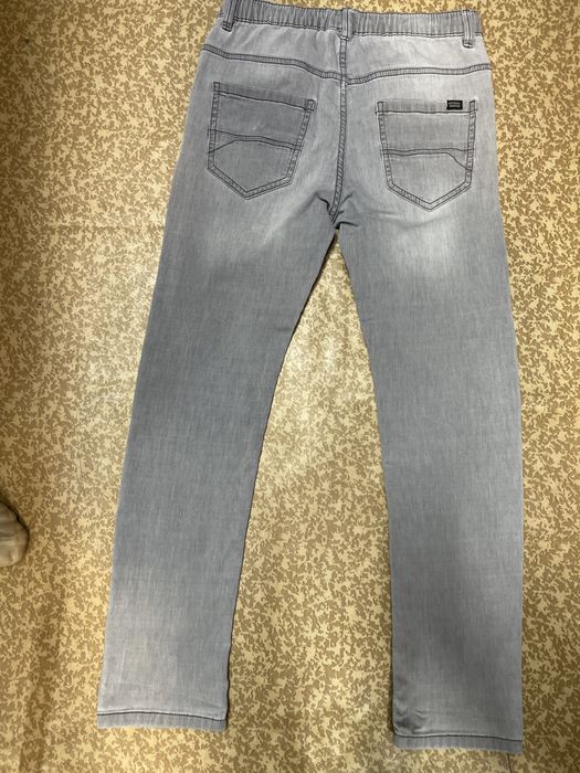 Продам джинсы для мальчика