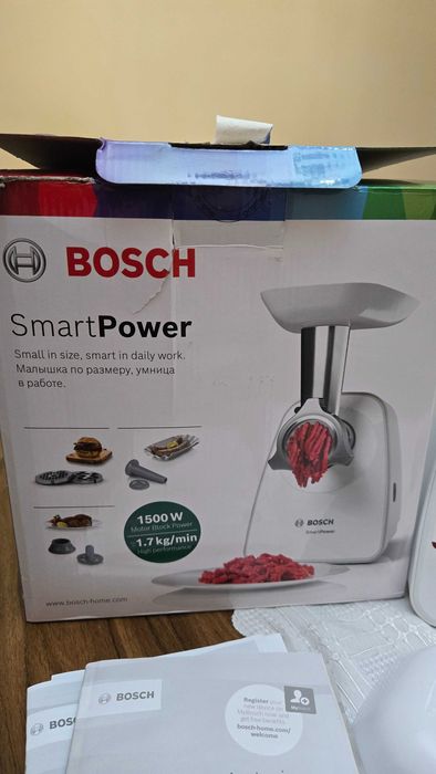 Masina de tocat carne Bosch, 2 site:3.8/8 mm, Accesoriu carnati, Alb