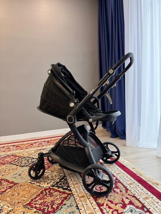 Продам коляску skilmax