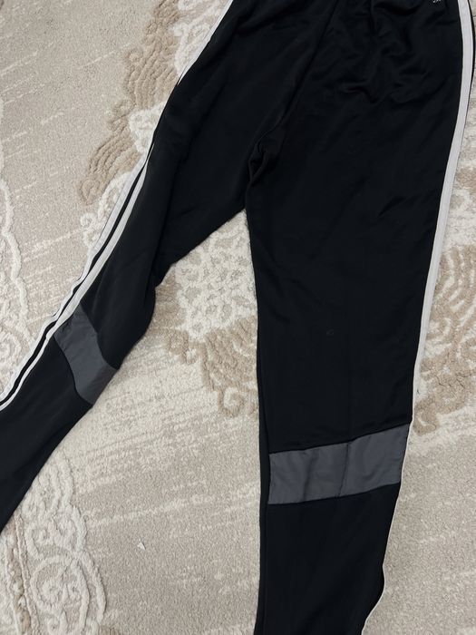 Pantaloni adidas