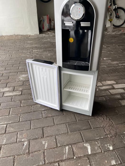 Кулер для воды (рабочий)