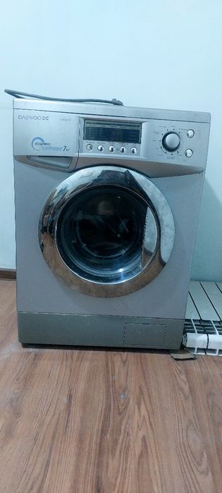 Продаю стиральную машину Daewoo 7кг. Производство Корея.