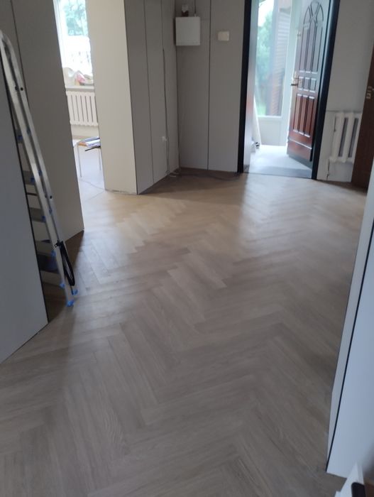 Монтаж всех видов напольных покрытий.качественно.любой сложности