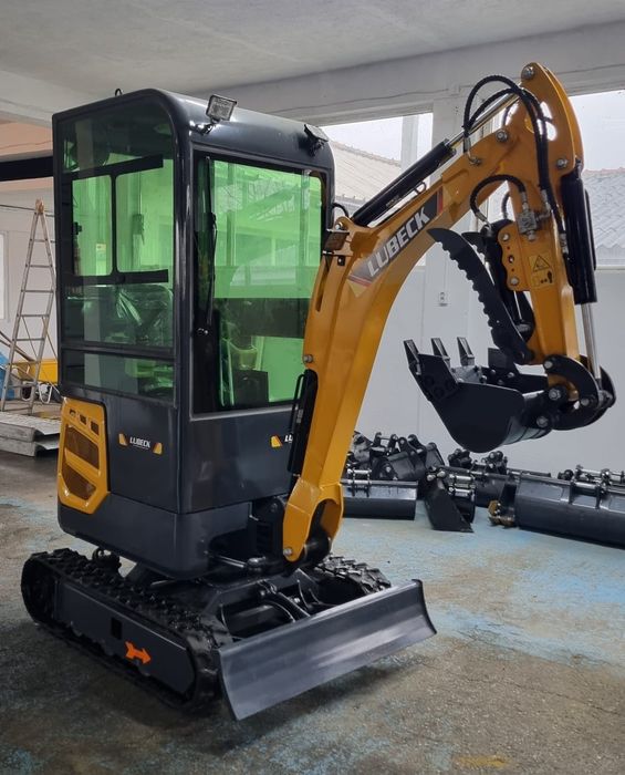Miniexcavator NOU marca Lubeck model W 155