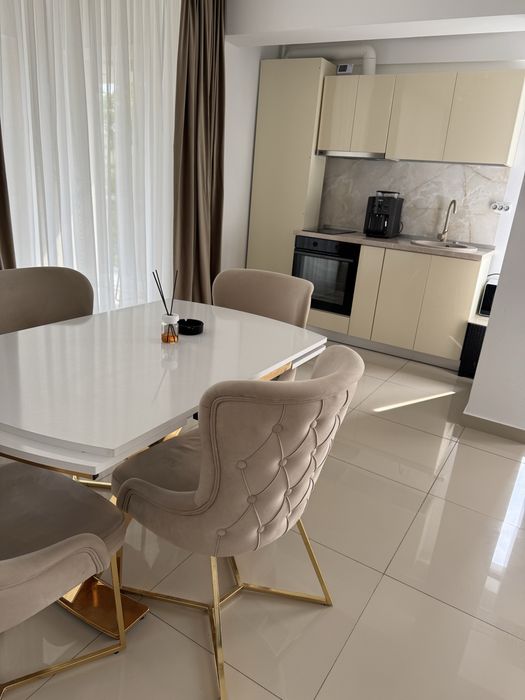Inchiriez apartament 2 camere, 94 mp, Navodari