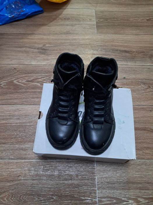 Зимня обувь для мальчика