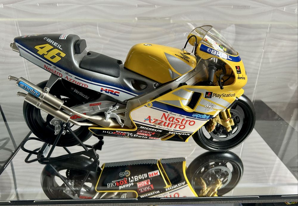 Macheta motocicleta Motogp scara 1/6 Valentino rossi Honda Nsr