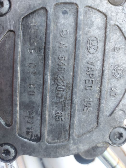 Вакуум помпа Мерцедес Ц клас / Mercedes C class w204