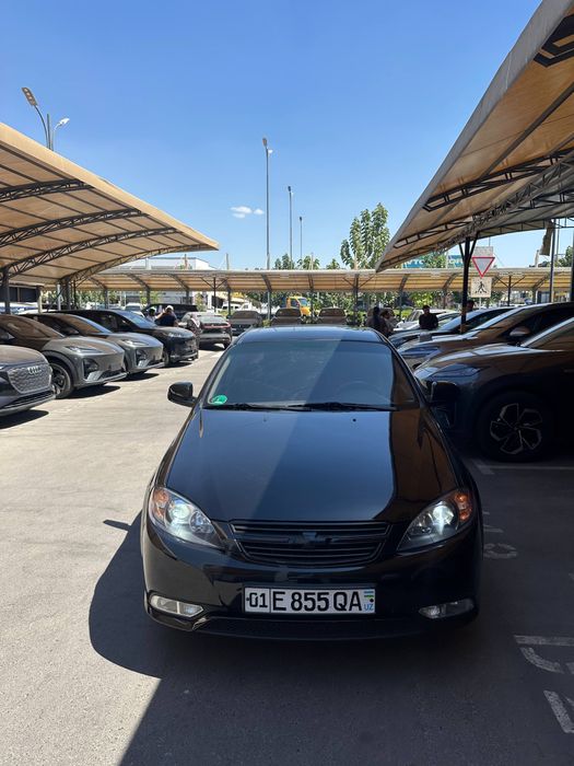Gentra 2022 qora avtomat Lyukli ideal xolatda