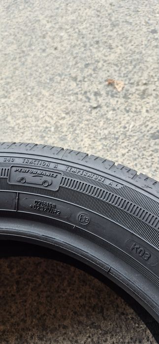 2 anvelope vara noi Goodyear 205/55/17.Pretul este pe bucata.