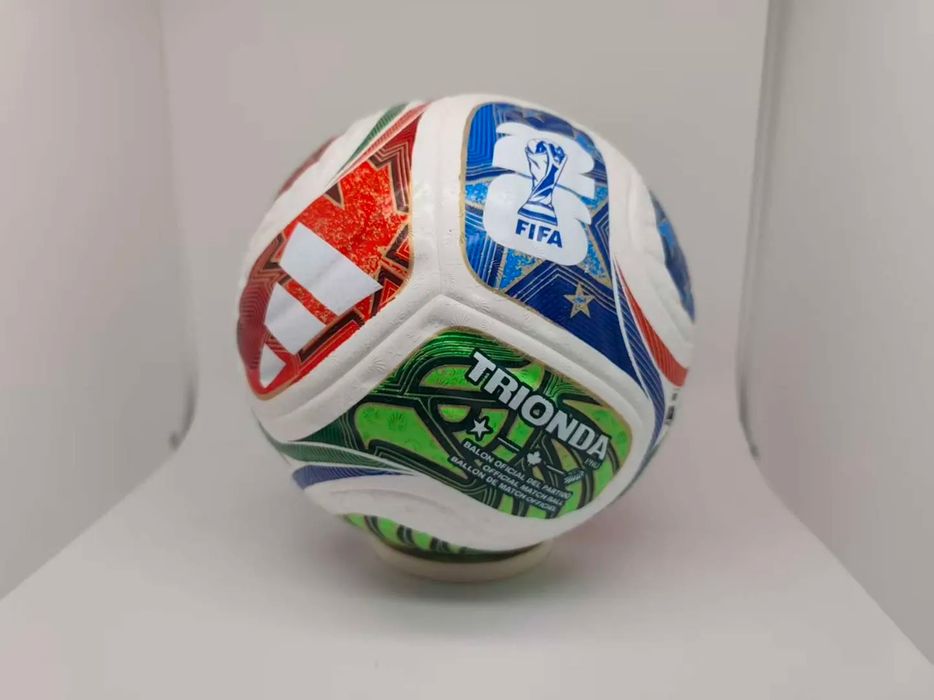 Футбольный мяч 2026.